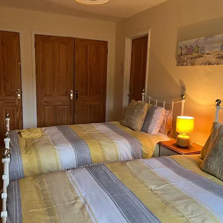 The Nineteenth, Oakridge St Mellion, Free Golf/spa